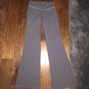 Aritzia yoga pants